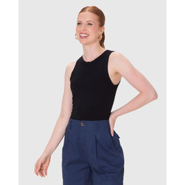 Regata Básica Malwee Feminina Long Cropped Em Malha Canelada De Viscose 1000113554 - AtacadoRegata Básica Malwee Feminina Long Cropped Em Malha Canelada De Viscose 1000113554 - Atacado