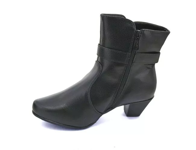 Bota Casual Feminina De Cano e Salto Baixo Mooncity 73037 Preto - Atacado