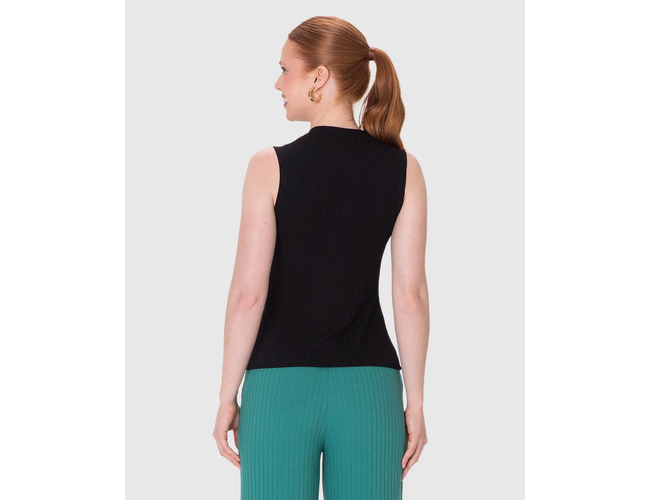 Regata Básica Malwee Feminina Justa Gola Alta Em Malha Viscose Canelada 1000133622 - Atacado