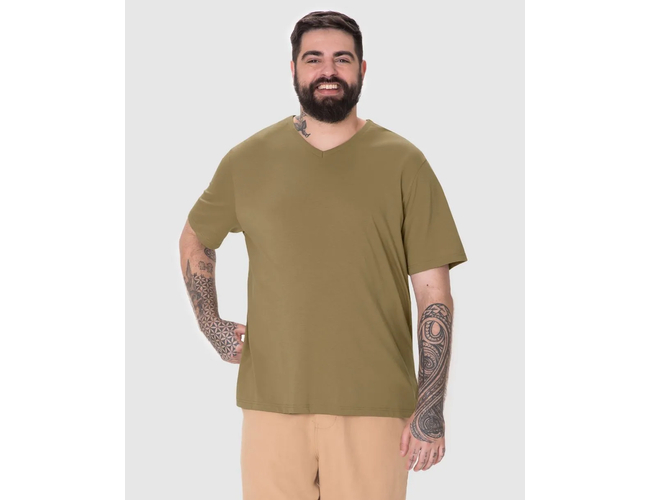 Camiseta Básica Malwee Masculina Plus Size Decote V Manga Curta Em Algodão 1000137166 - AtacadoCamiseta Básica Malwee Masculina Plus Size Decote V Manga Curta Em Algodão 1000137166 - Atacado